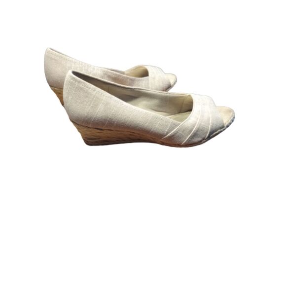Coach and Four Women's Size 6 1/2 Open Toed 2 inch Wedges - Picture 1 of 6